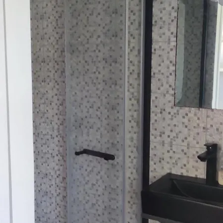 Beco Do Patalugo * Salir de Matos