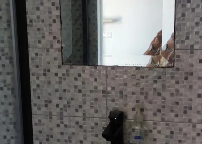 Quarto em Acomodações Particulares Beco Do Patalugo Salir de Matos