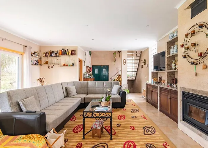 Quarto em Acomodações Particulares Beco Do Patalugo Salir de Matos